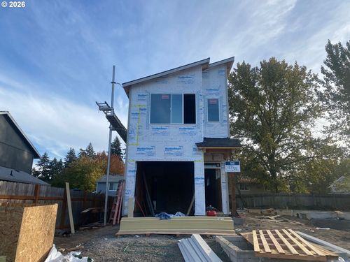 516 E 10th St, Newberg, OR, 97132 | Card Image