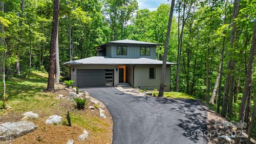 3 Pheasant Dr, Fairview, NC, 28730-8774 | Card Image
