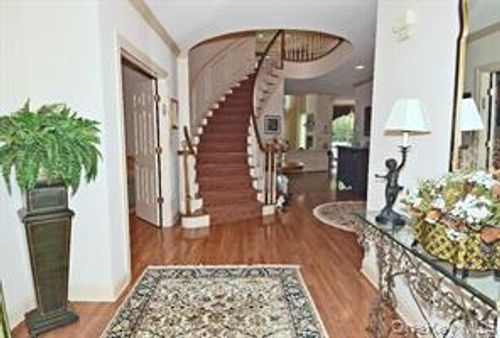 262-262 Altessa Blvd, Huntingtn Sta, NY, 11747-5236 | Card Image
