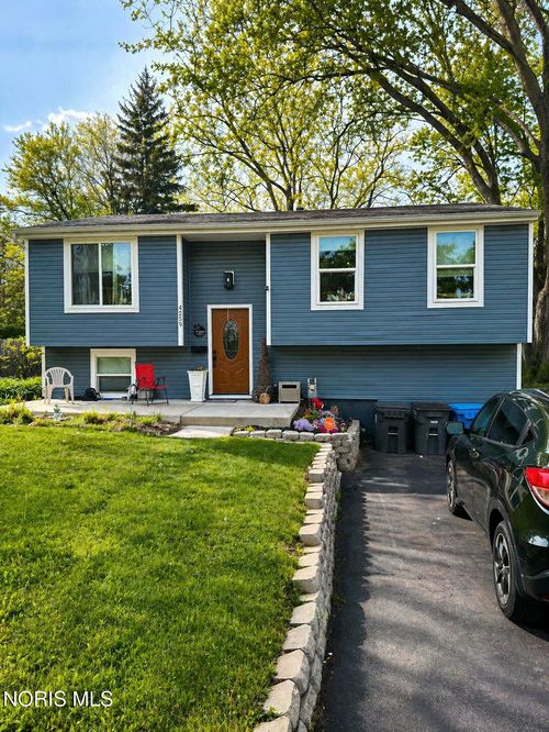 4259 Wickford Point Dr, Toledo, OH, 43607-2129 | Card Image