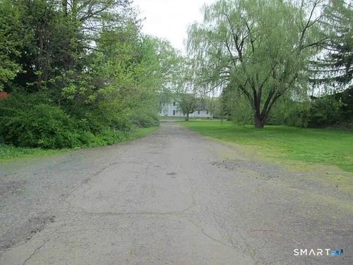 995 N Farms Road, Wallingford, CT, 06492 | Card Image