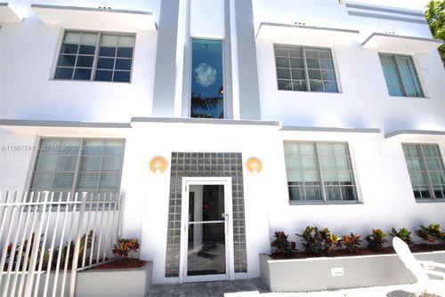 apt-4-526 15th St, Miami Beach, FL, 33139-3615 | Card Image