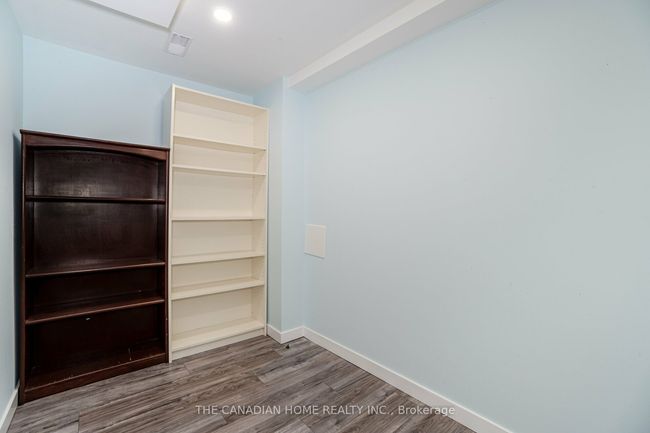920 Mctrach Cres, House attached with 3 bedrooms, 3 bathrooms and 1 parking in Milton ON | Image 35