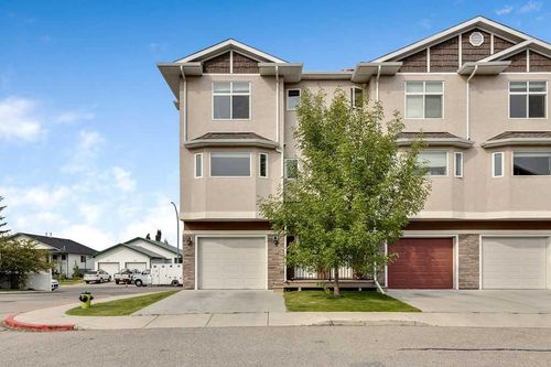 135 Strathcona Circle, Strathmore, AB, T1P0B1 | Card Image