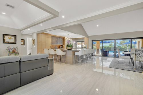 513 N Country Club Dr, Atlantis, FL, 33462-1005 | Card Image