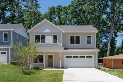 6121 Grove Park Blvd, Charlotte, NC, 28215-4001 | Card Image