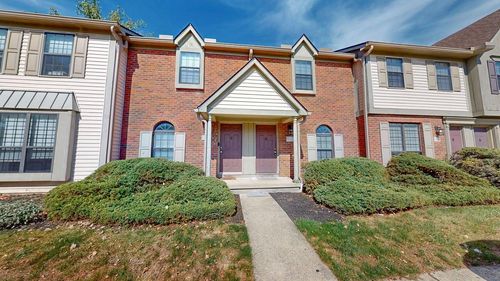 5273 Brandy Oaks Ln, Columbus, OH, 43220-6246 | Card Image
