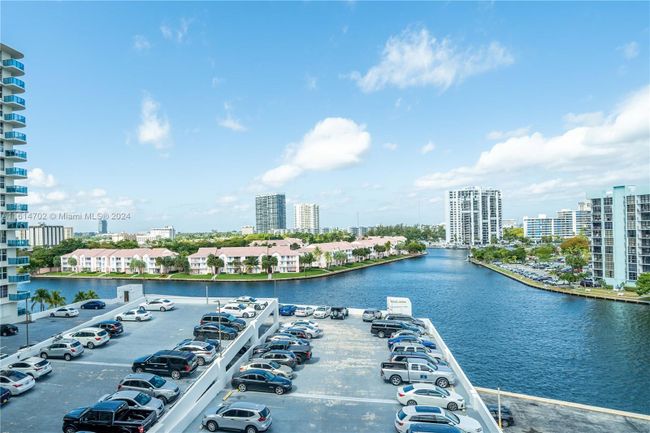 721 - 3800 S Ocean Dr, Condo with 2 bedrooms, 2 bathrooms and null parking in Hollywood FL | Image 5
