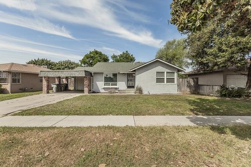 4057 N Hulbert Ave, Fresno, CA, 93705-1858 | Card Image