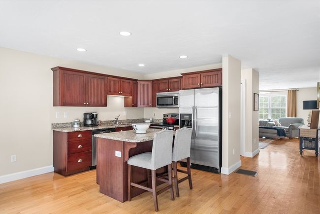112 - 112 Pinewood Dr, Condo with 2 bedrooms, 3 bathrooms and 1 parking in Gardner MA | Image 11