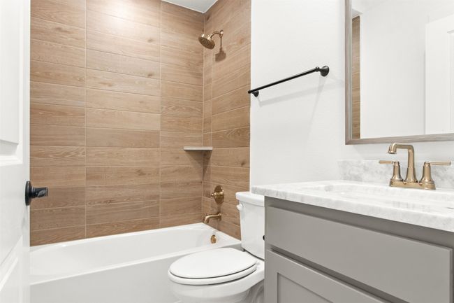 022-12516AudubonTrail-Rowlett-TX-75089-Bathroom2.jpg-SMALL | Image 22