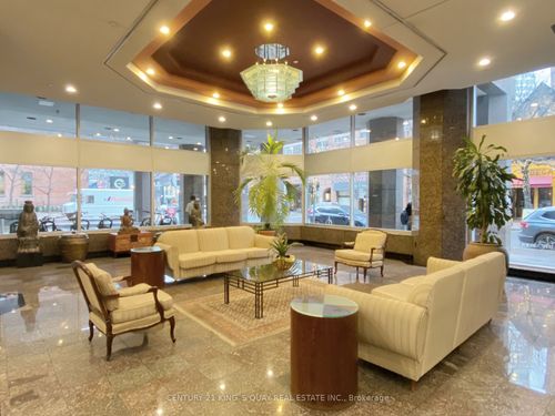 1900-38 Elm St, Toronto, ON, M5G2K5 | Card Image