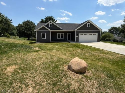 13969 Highview Dr, Dalton, OH, 44618-9019 | Card Image