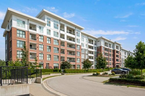 c302-8150 207 St, Langley, BC, V2Y4J4 | Card Image
