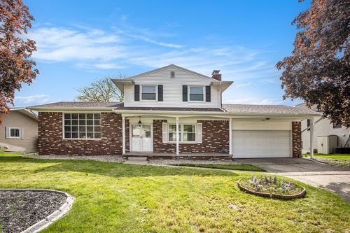 7410 Noel Ave, Dimondale, MI, 48821-9549 | Card Image