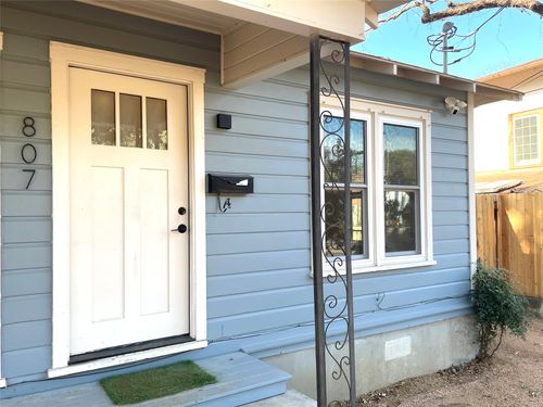 a-807 E Riverside Dr, Austin, TX, 78704-1329 | Card Image