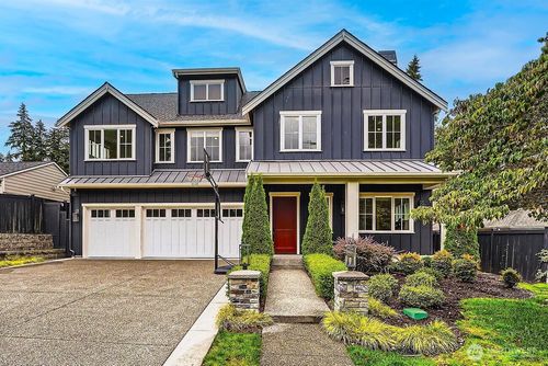 2121 109th Ave Se, Bellevue, WA, 98004-7312 | Card Image