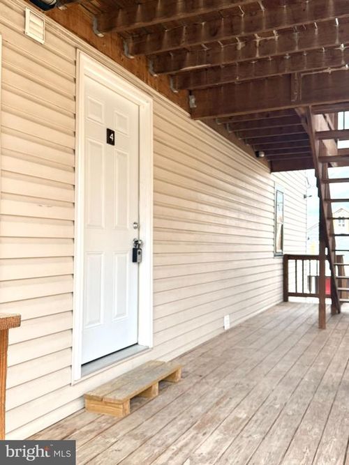 4-45 N Green St, BERKELEY SPRINGS, WV, 25411 | Card Image