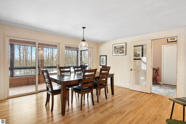 400 W Broadway, House other with 3 bedrooms, 2 bathrooms and null parking in Suttons Bay MI | Image 7