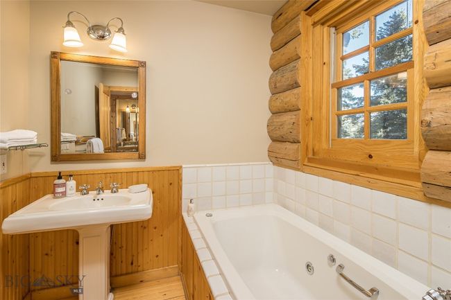 49824 Gallatin Rd, House other with 5 bedrooms, 3 bathrooms and null parking in Gallatin Gateway MT | Image 46