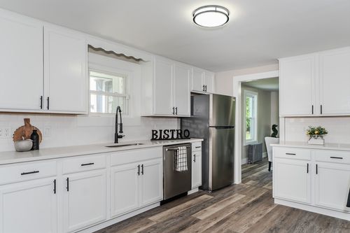 7 2nd Ave, Ware, MA, 01082-9351 | Card Image