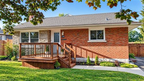 18 Clearview Dr, Cambridge, ON, N1S1B2 | Card Image