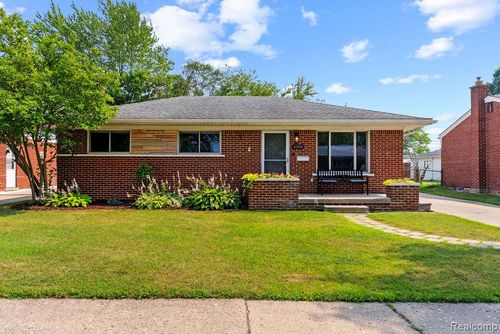 4588 Fenwick Dr, Warren, MI, 48092-5112 | Card Image