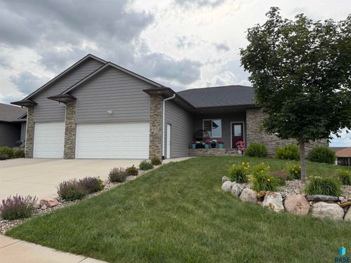 1013 N Danielle Dr Drive, Sioux Falls, SD, 57103 | Card Image