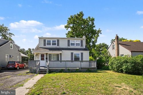 3508 Carnarvon Ave, BRISTOL, PA, 19007-2518 | Card Image