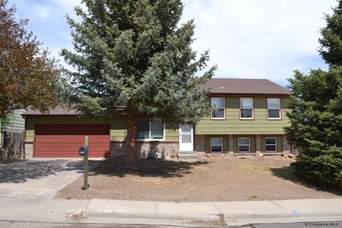 2218 Apache St, Cheyenne, WY, 82009 | Card Image