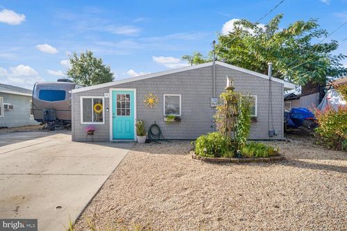 27 Lake Huron Dr, LITTLE EGG HARBOR TWP, NJ, 08087-1606 | Card Image