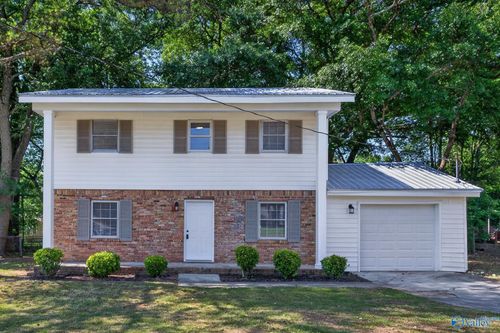3611 Cedarhill Ave Nw, Huntsville, AL, 35810-3271 | Card Image
