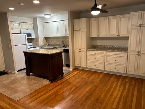 204-1261 Island Dr, Ann Arbor, MI, 48105-2093 | Card Image