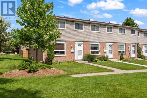 64-40 Tiffany Dr, London, ON, N5V3N3 | Card Image