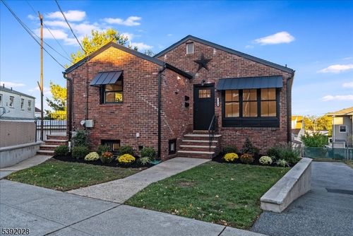 218 Corabelle Ave, Lodi, NJ, 07644-1706 | Card Image