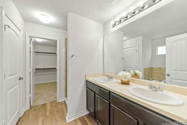 2807 Tengyc Bow, House other with 5 bedrooms, 3 bathrooms and null parking in San Antonio TX | Image 13