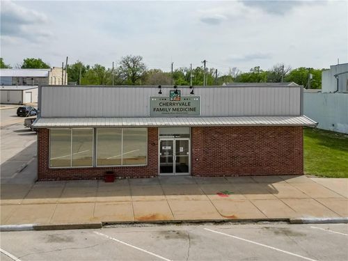203 W Main St, Cherryvale, KS, 67335-1332 | Card Image