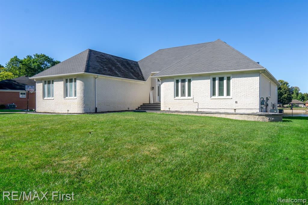 Jerome Dr, Shelby Township, MI 48315 #1