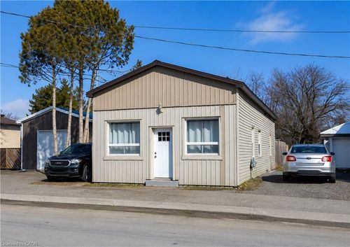 194 Townline St, Saint Williams, ON, N0E1P0 | Card Image