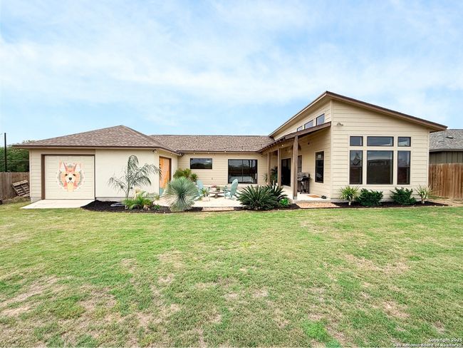 1208 Devine Dr, House other with 3 bedrooms, 2 bathrooms and null parking in Devine TX | Image 32
