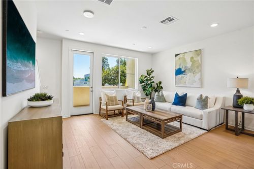 9-5876 Linden Ave Avenue, Long Beach, CA, 90805 | Card Image