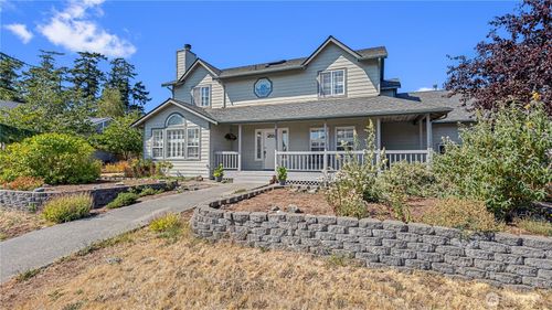 1238 Sw 6th Ave, Oak Harbor, WA, 98277-2292 | Card Image
