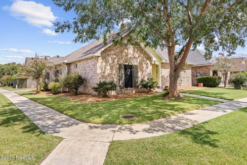 137 Kingspointe Cir, Lafayette, LA, 70508-4224 | Card Image