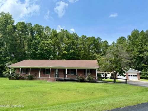 11361 Dove St, Laurinburg, NC, 28352-7894 | Card Image