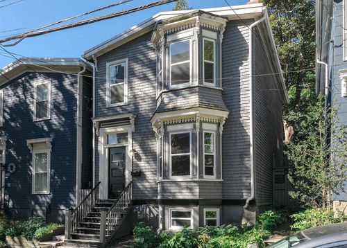 1056 Lucknow St, Halifax, NS, B3H2T5 | Card Image