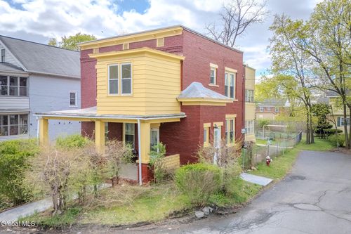 10 Idlewild Park, Watervliet, NY, 12189-3809 | Card Image