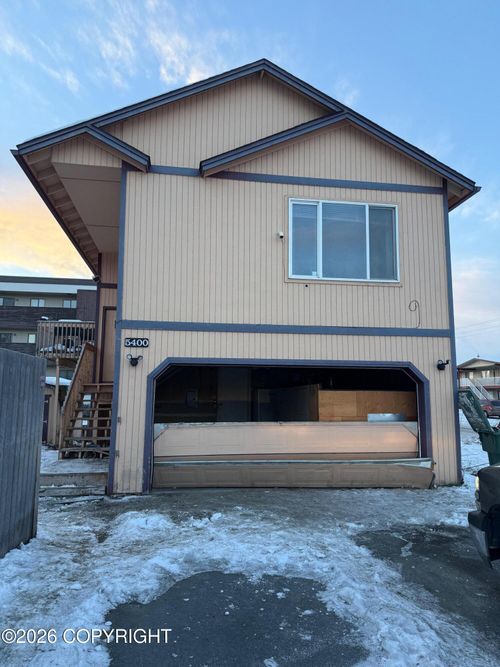 5400 New Smyrna Cir, Anchorage, AK, 99508-2576 | Card Image