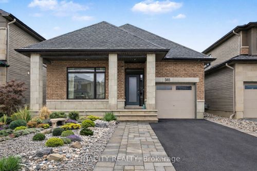 565 Bobolink Ridge, Stittsville, ON, K2S2P4 | Card Image