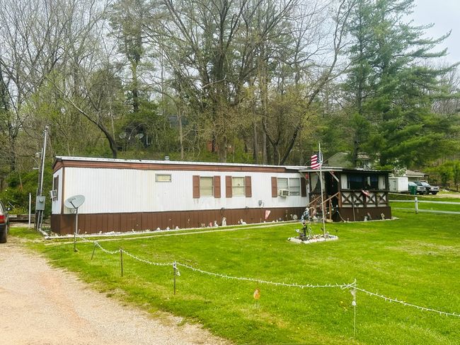 59665 Us Highway 50, Home with 6 bedrooms, 3 bathrooms and null parking in Mc Arthur OH | Image 5