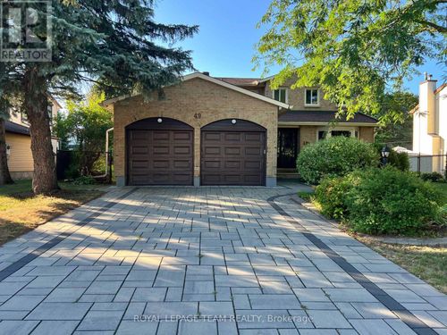 49 Farm Gate Cres, Nepean, ON, K2E7N3 | Card Image